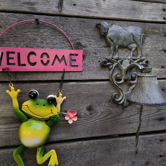 Farmhouse Cast Iron Cow Dinner Bell - Home Decor - Wall Hanging - Picture 2 of 4